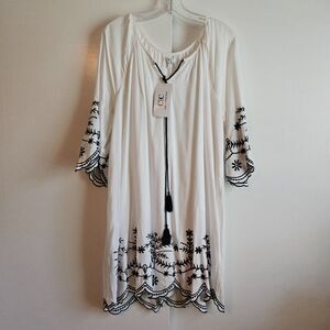 Chic Connection Embroidered, Lined Tunic Dress - Size XL